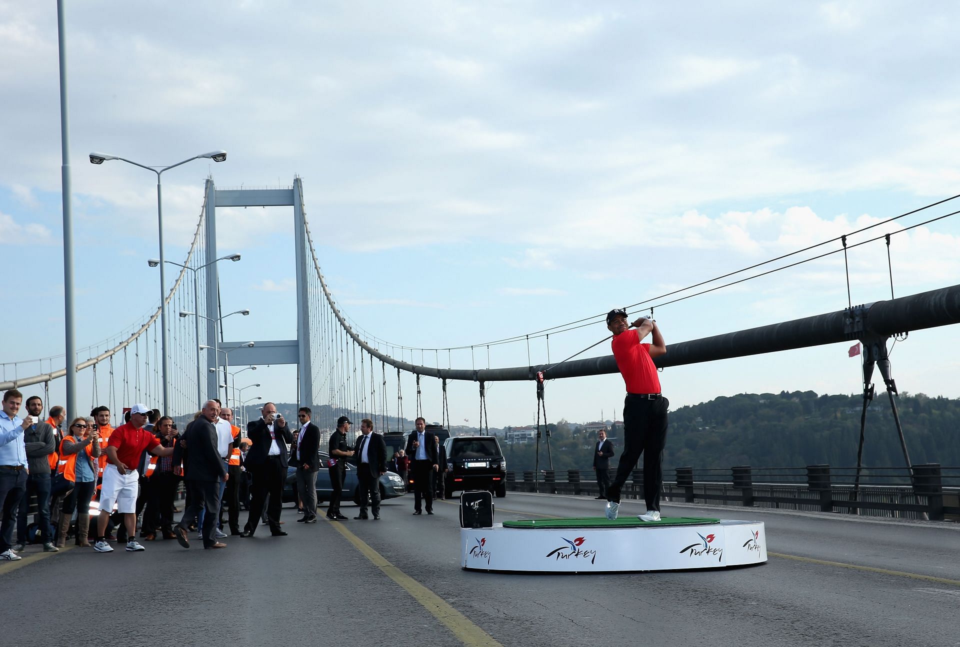 Tiger Woods drives from Asia to Europe (Source: Getty)